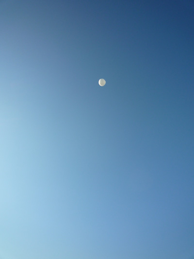 空と石
